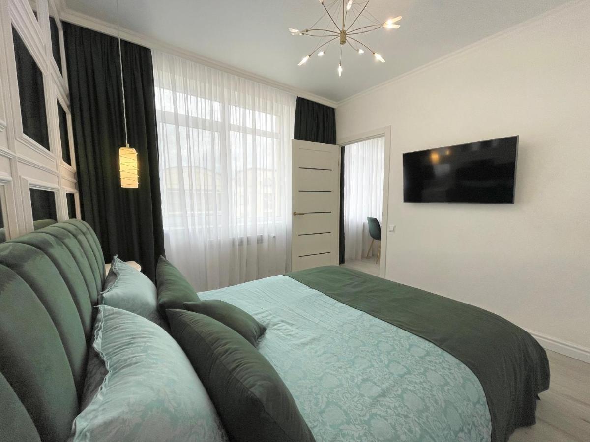 Luxury Emerald Apartments Ирпин Екстериор снимка