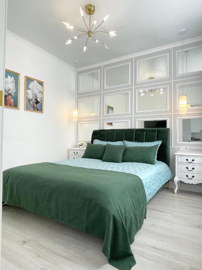 Luxury Emerald Apartments Ирпин Екстериор снимка