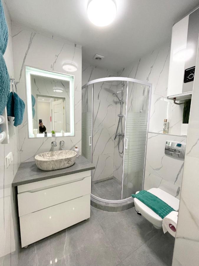 Luxury Emerald Apartments Ирпин Екстериор снимка